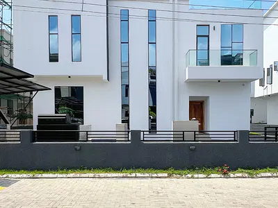 5 Bedroom Fully Detached House — Lekki, Lagos
