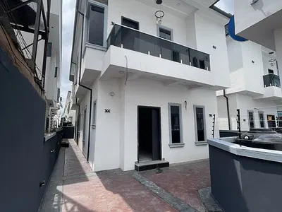 4 Bedroom Detached Duplex — Lekki, Lagos