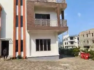A Very Good Spacious 5-Bedroom Terrace Duplex + 1BQ — Off Ameyo Adadevoh Way., Jahi, Abuja