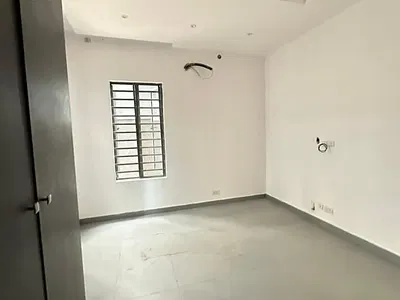 5 Bedroom En-Suite Detached House with 1 Room BQ — Lekki Phase 1, Lekki, Lagos