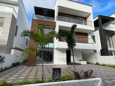 Luxury 6 Bedroom Fully Detached Duplex with 2 BQ — Lekki, Lagos