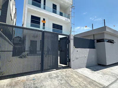 5 Bedroom Detached Duplex with Elevator Swimming Pool Ante Room Cinema — Ikoyi, Lagos