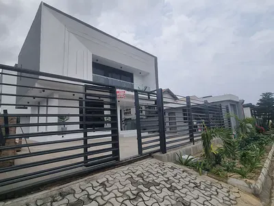 5 Bedroom Detached Duplex with Swimming Pool and Cinema — Lekki, Lagos