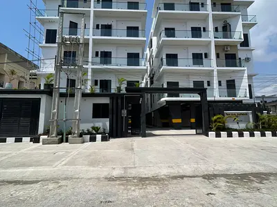 Exquisitely Finished 2 Bedroom Apartment in a Communal Living Space Wi — Lekki, Lagos