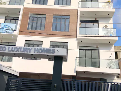 New Luxury 2 Bedroom Flat, Ensuite Rooms, Lift, Gym, 24HRS Light — Lekki, Lagos