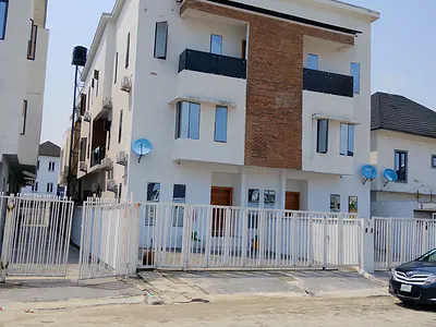 Smart 5 Bedroom Duplex with BQ, Indoor Pool, Gym, 3 Kitchens, 24HRS Light — Ikota GRA, Ikota, Lekki, Lagos