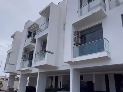Serviced 4 Bedroom En-Suite Townhouse with 1 Room BQ — Lekki Phase 1, Lekki, Lagos