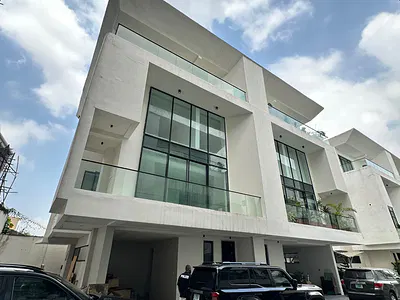 5 Bedroom House with 2 BQ and Office Room — Ikoyi, Lagos