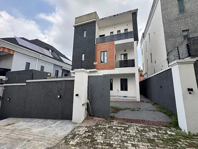 Luxury 5 Bedroom Detached Duplex with BQ — Magodo Phase 2, Magodo, Lagos