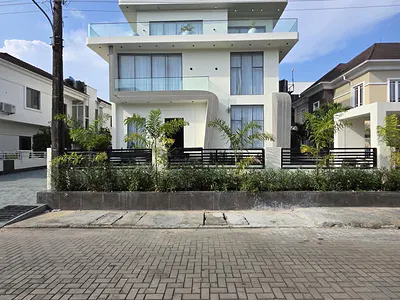 5 Bedroom Detached Duplex — Lekki, Lagos