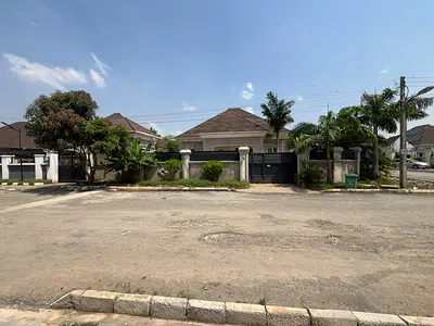 Standard 3 Bedroom Fully Detached Bungalow Plus One-Bedroom BQ in an E — Close to Sungold Estate, Galadimawa, Abuja