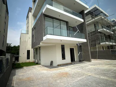 6 Bedroom Detached Triplex — Ikoyi, Lagos