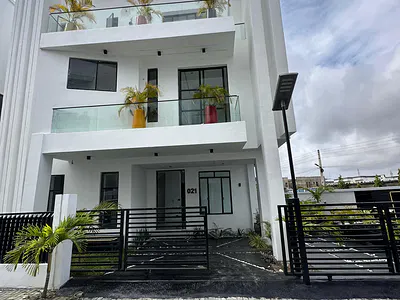 5 Bedroom Detached Duplex — Lekki, Lagos