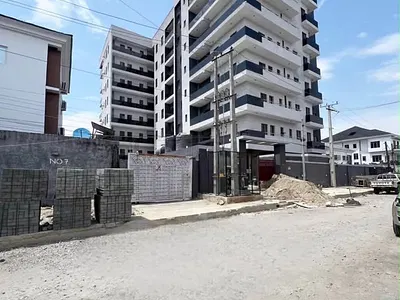 2 Bedroom Apartment with Pool and Elevator — Victoria Island (VI), Lagos