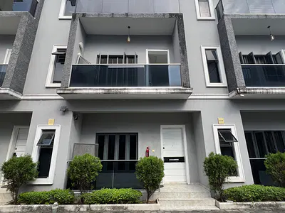 4 Bedroom Terrace — Lekki, Lagos