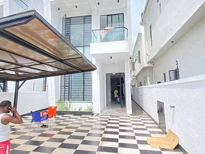 5 Bedroom — Ajah, Lekki, Lagos