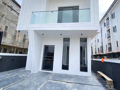 4 Bedroom — Lekki, Lagos