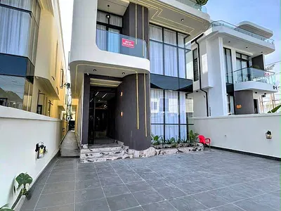 5 Bedroom Detached Duplex — Lekki, Lagos