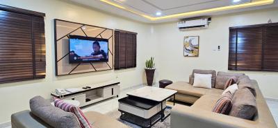 One Bedroom Apartment, The Leneade-plush Apt. 2, Ademola Adetokunbo Cres, Wuse 2, Abuja, Flat / Apartment Short Let